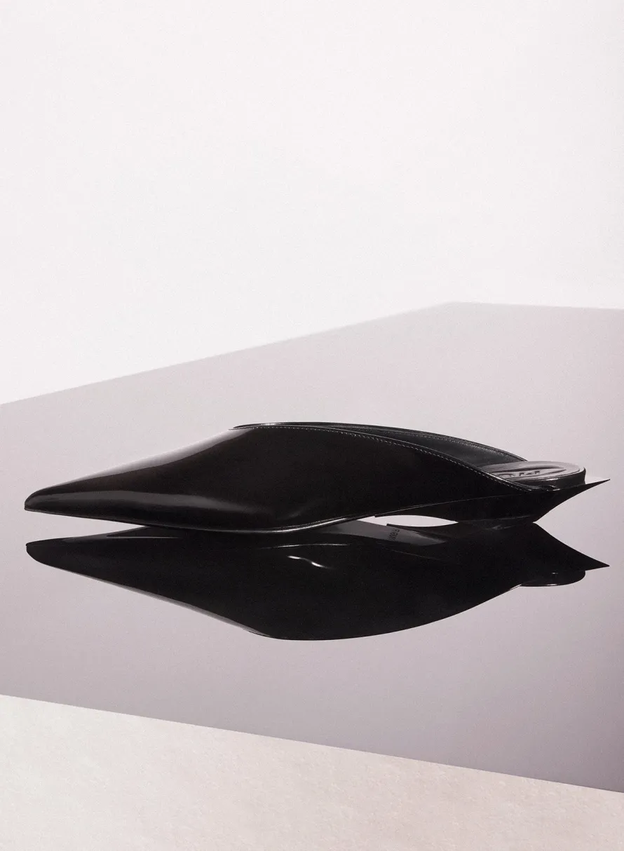 Shoes|MUGLER black shiny leather fang flat mules